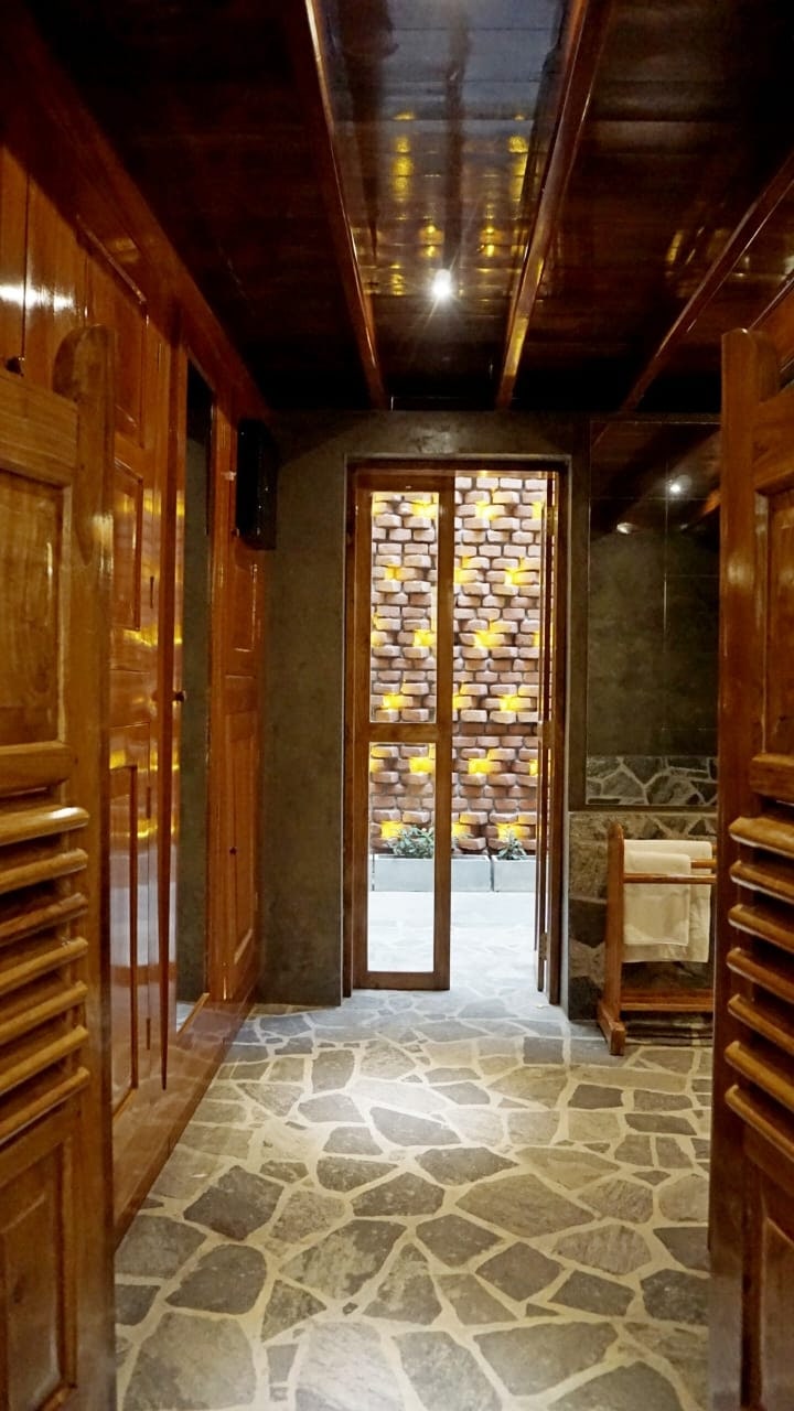 Suite detail 13
